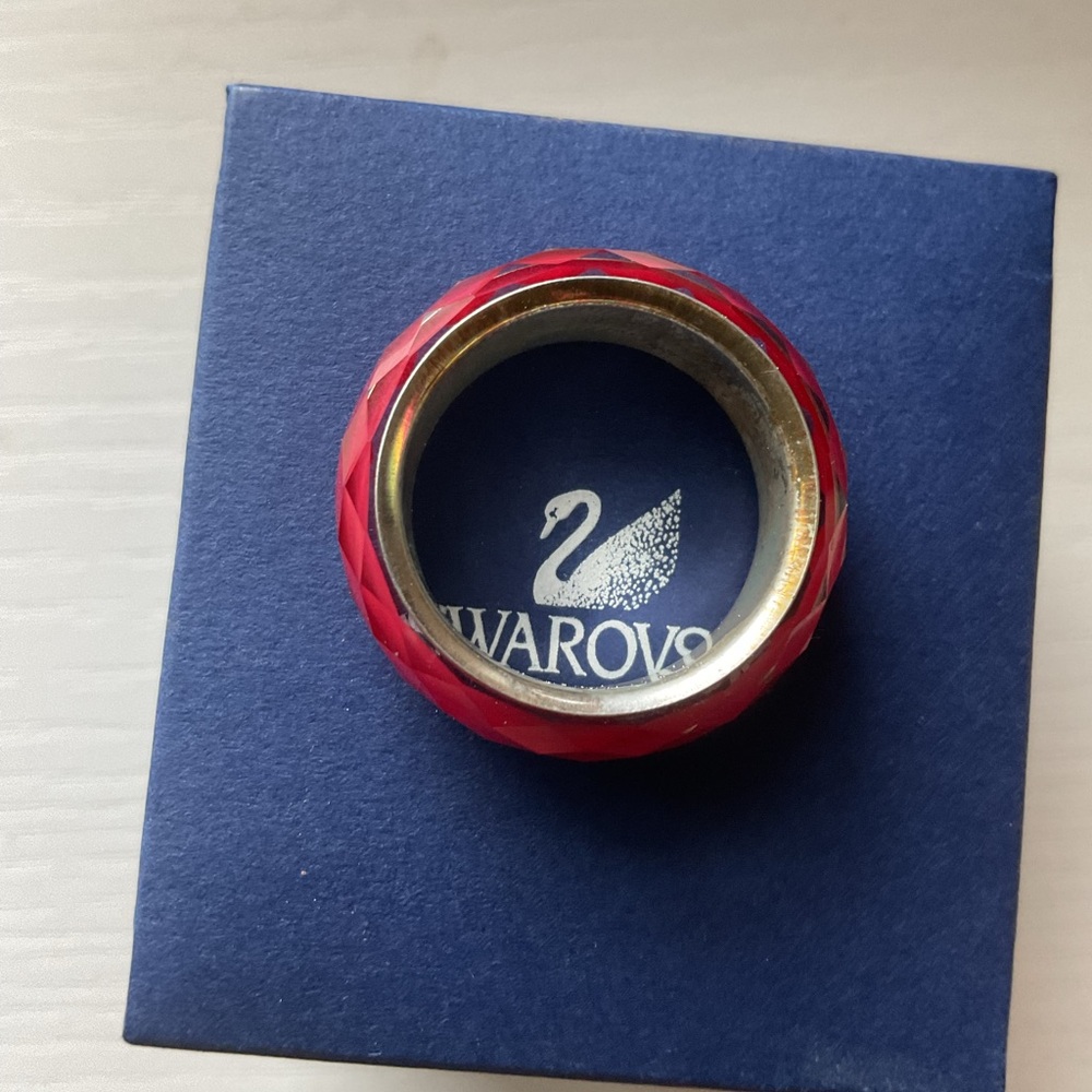 Swarovski Elegant Red Faceted Ring